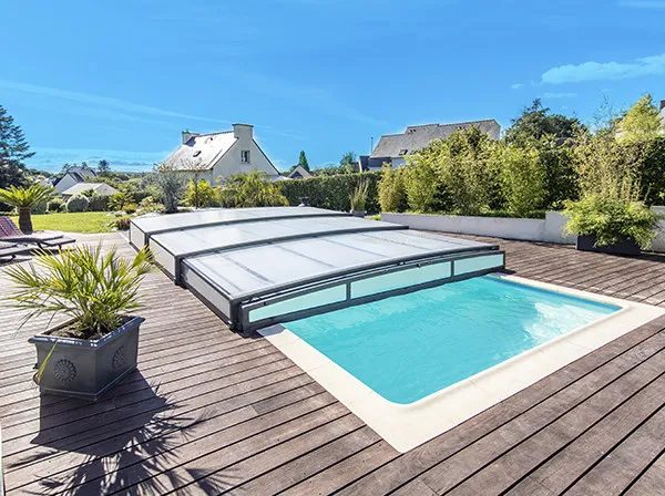 Abris de piscine : choisissez celui qui sublime votre jardin